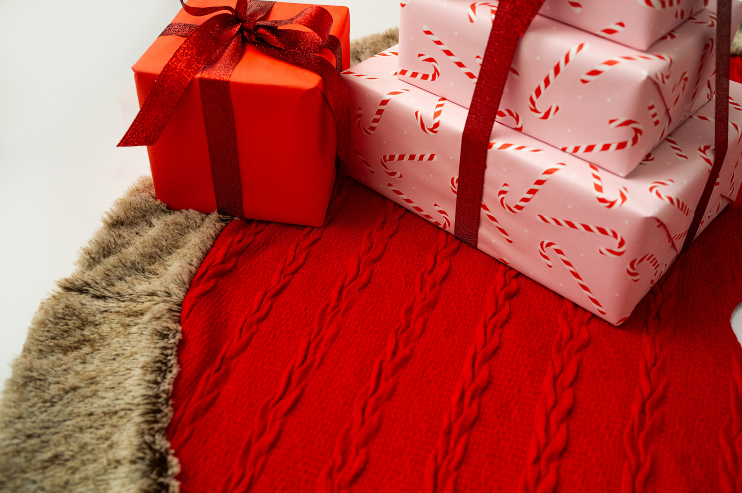 Knitted Christmas Tree Skirt (120cm / 47")